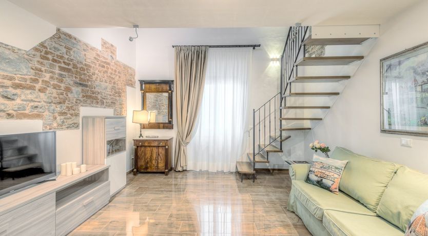 Photo of La Signorina