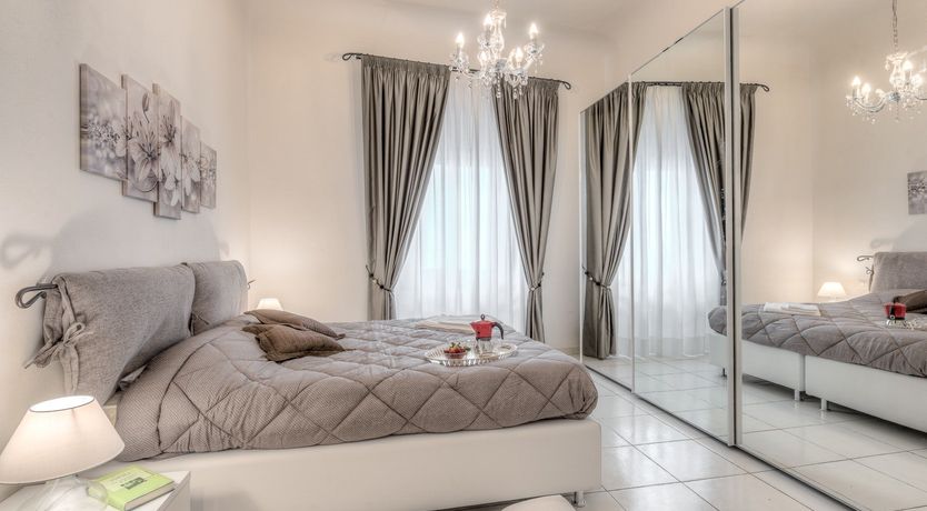 Photo of La Signorina