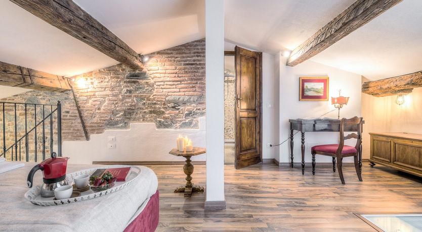 Photo of La Signorina