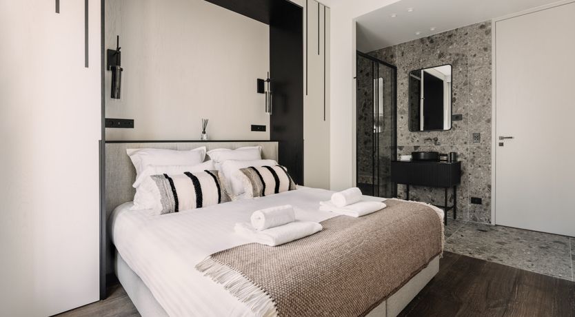 Photo of The Paris Library