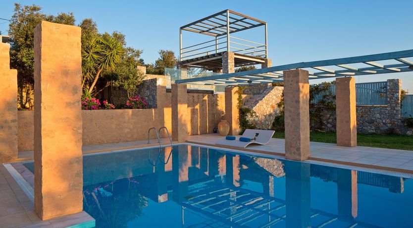 Photo of The Cretan Syrtos