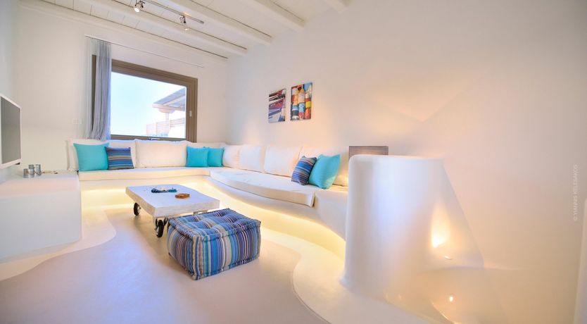 Photo of Elia's Curve