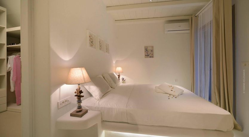 Photo of Elia's Curve