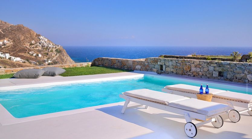 Photo of Elia's Curve