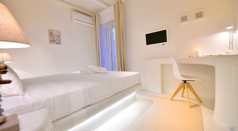 Photo of Elia's Curve