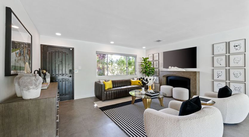 Photo of Her Name Was Lola