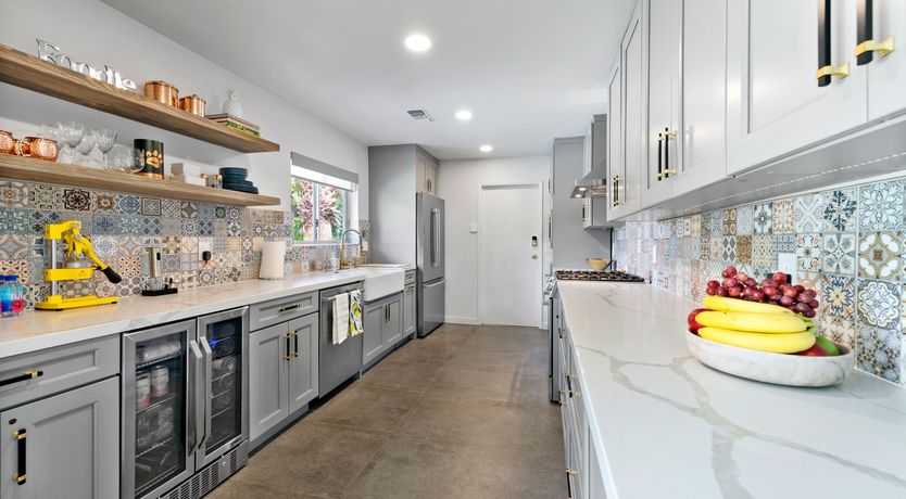 Photo of Her Name Was Lola