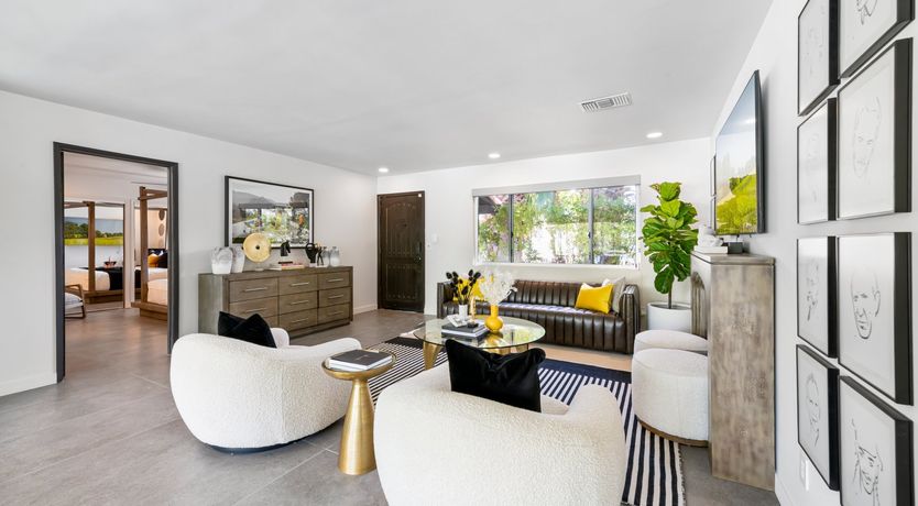 Photo of Her Name Was Lola