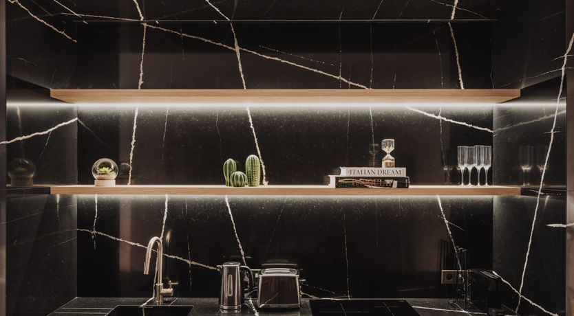 Photo of Mirror to Mirror