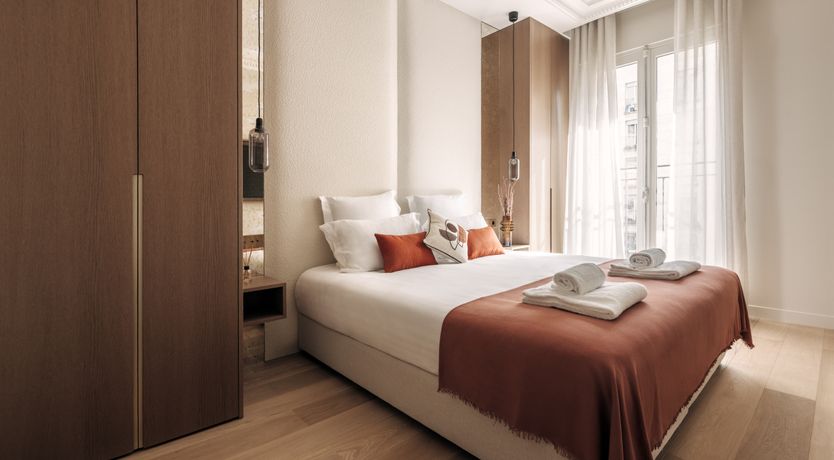 Photo of Mirror to Mirror