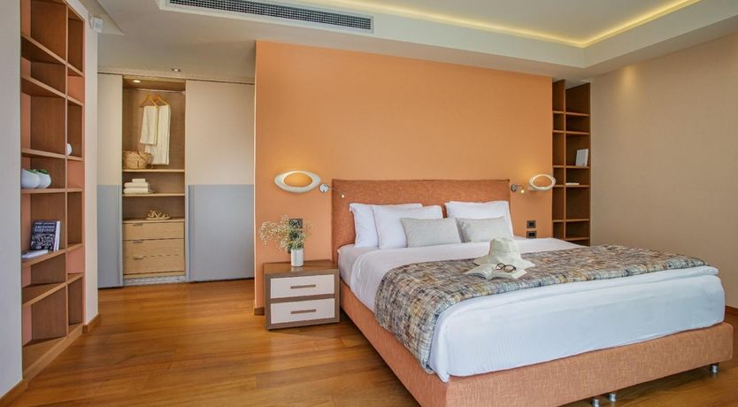 Photo of Cliffside Panorama