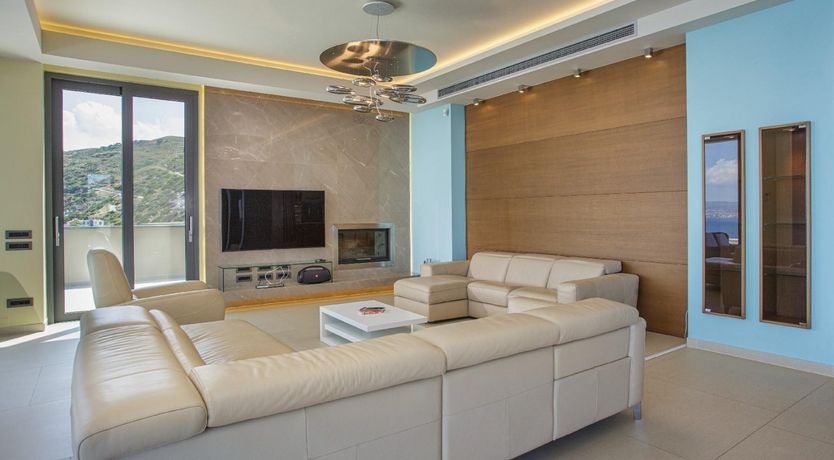 Photo of Cliffside Panorama