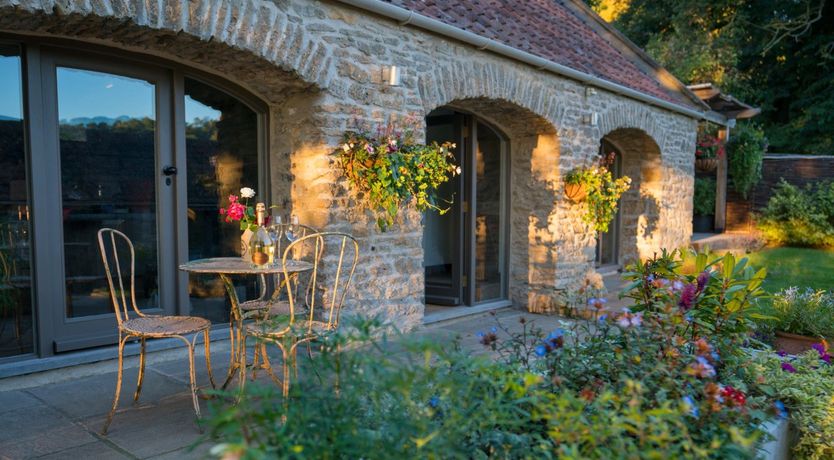 Photo of Pair of Tens