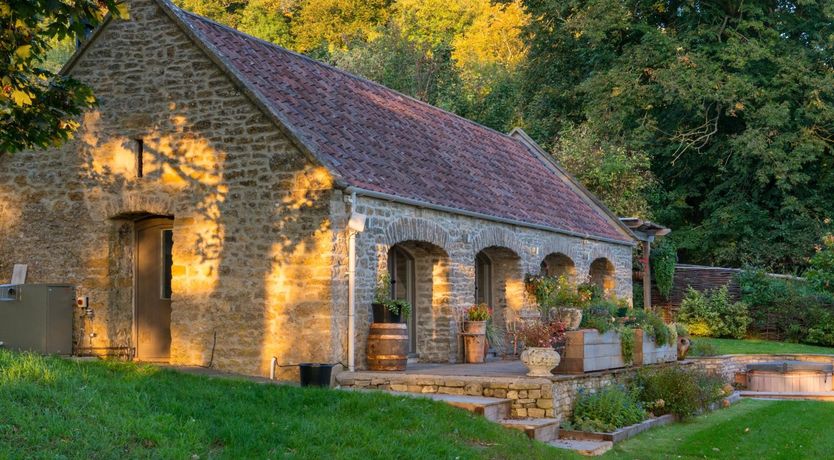 Photo of Pair of Tens