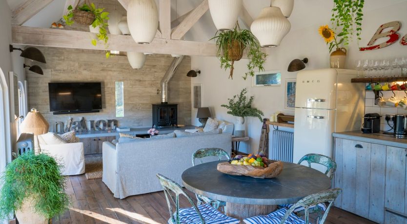 Photo of Pair of Tens