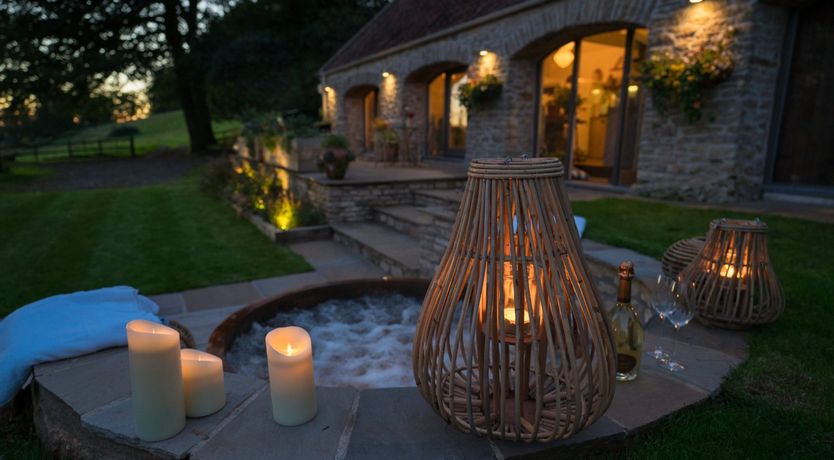 Photo of Pair of Tens