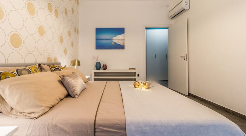 Photo of Archimedes Ring