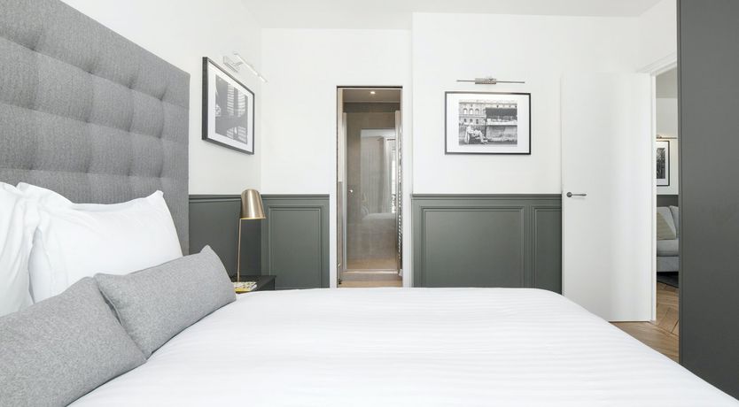 Photo of Le Gris Charmant