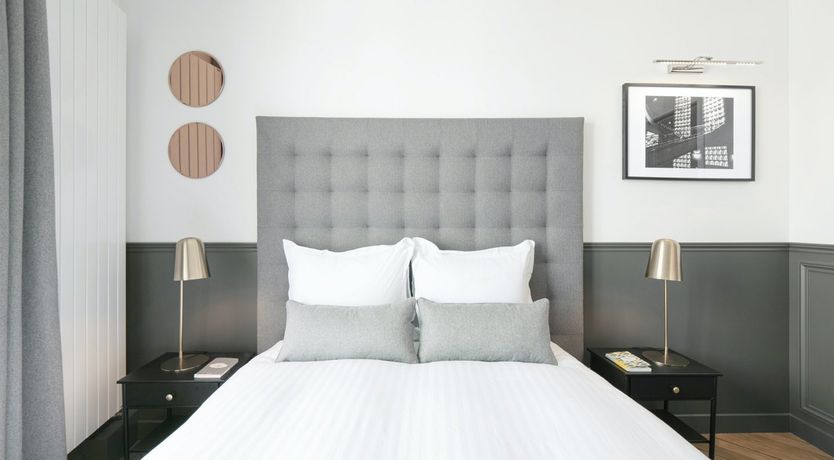 Photo of Le Gris Charmant