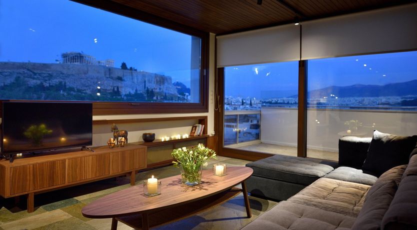 Photo of Under The Eye of The Parthenon