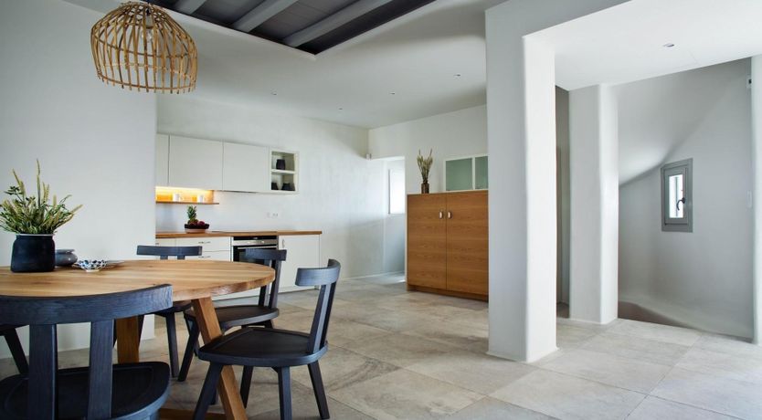 Photo of Away With the Wind