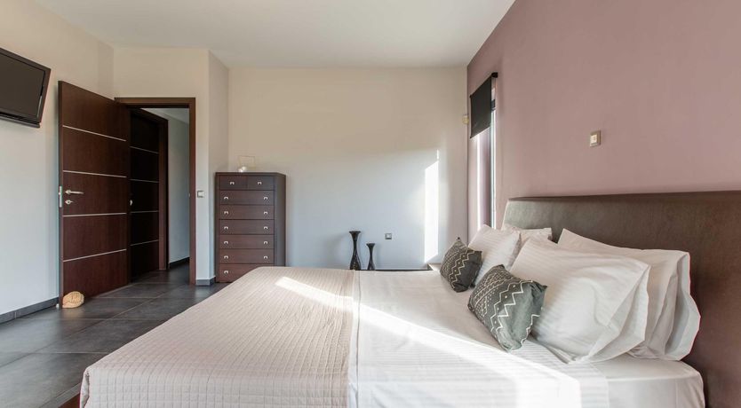 Photo of Eloquent Orator