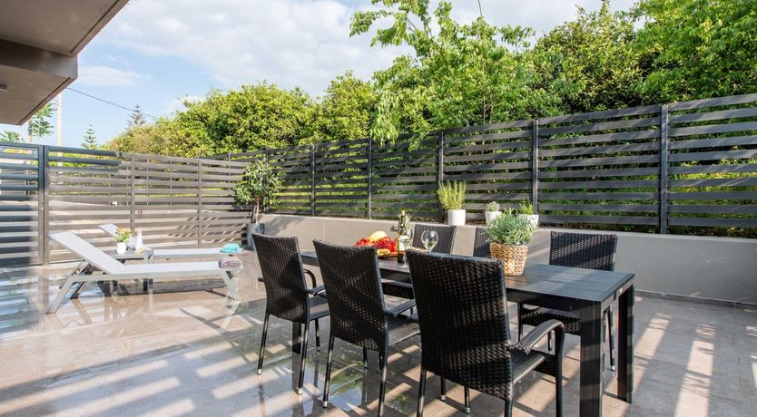 Photo of Eloquent Orator