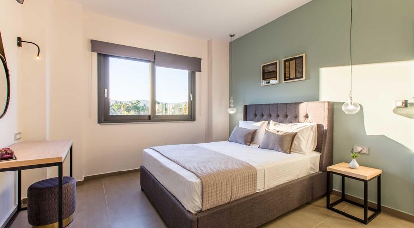 Photo of Eloquent Orator