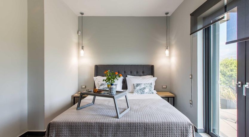 Photo of Eloquent Orator