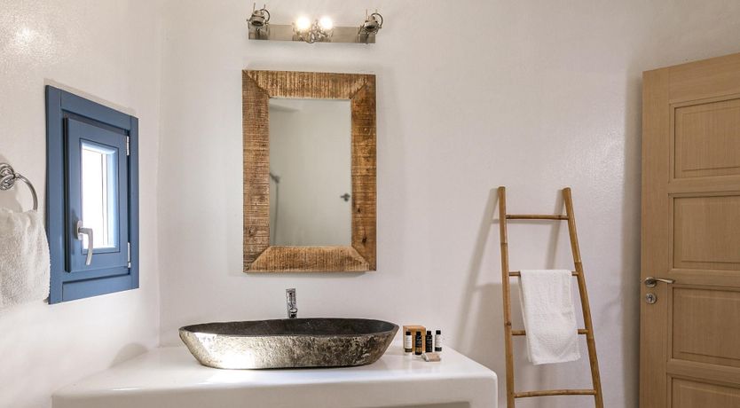 Photo of Laurel Wreath