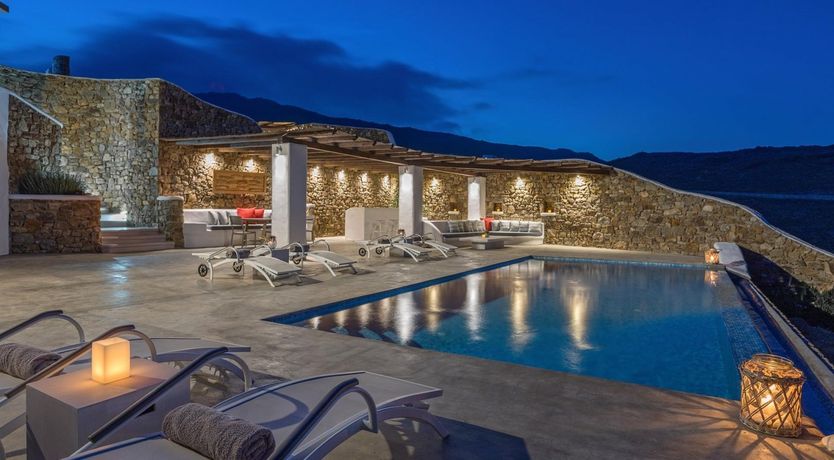 Photo of Laurel Wreath