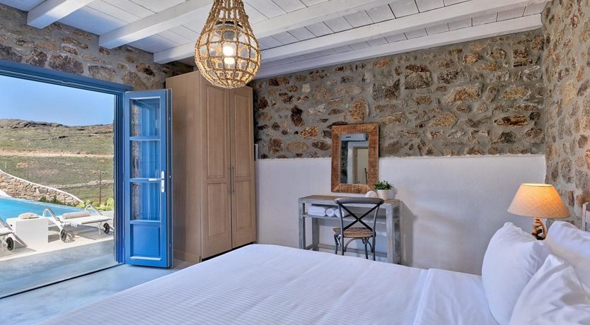 Photo of Laurel Wreath