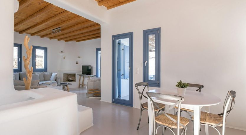 Photo of Laurel Wreath