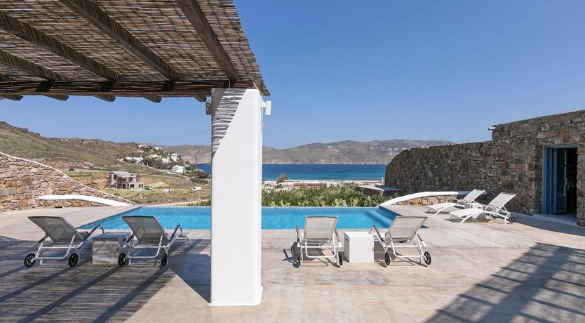 Photo of Laurel Wreath