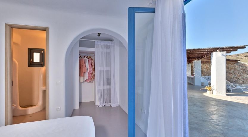 Photo of Laurel Wreath