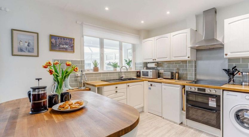 Photo of 3 Bed in North Sunderland