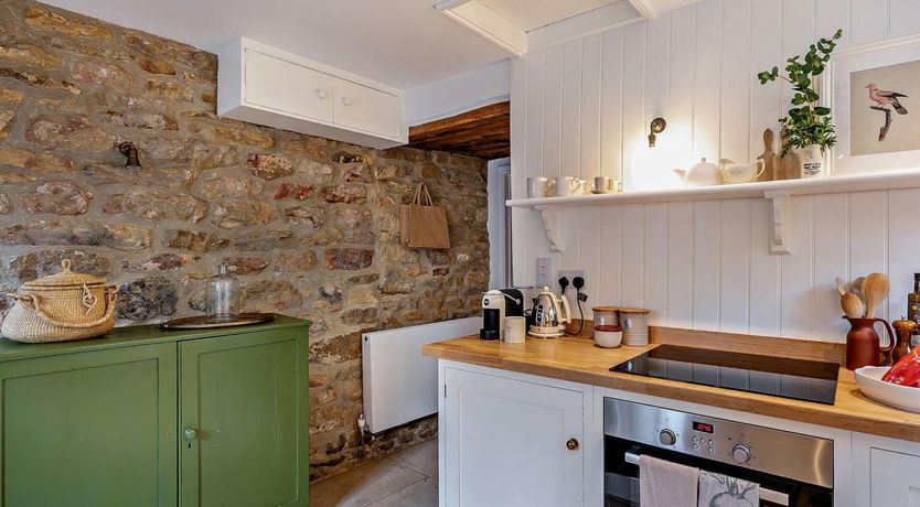 Photo of 1 Bed in Whichford