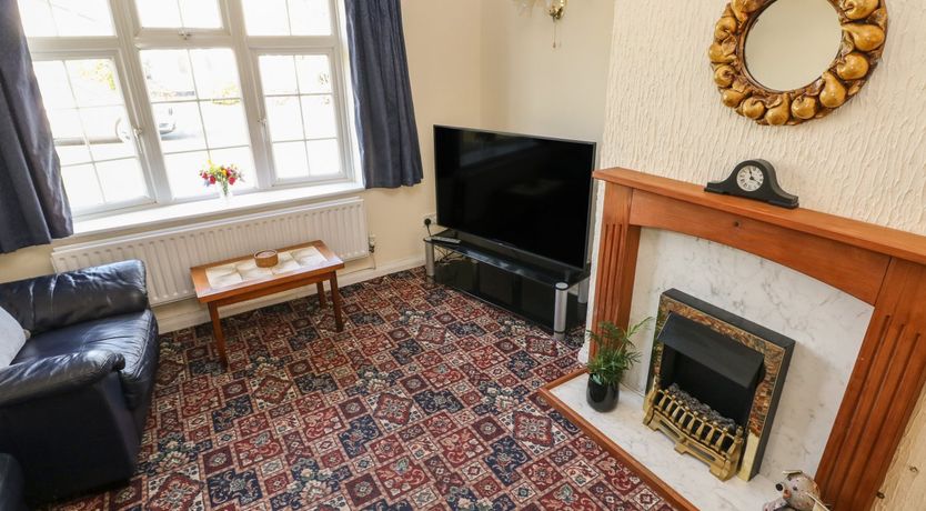 Photo of 13 Lyndhurst Avenue