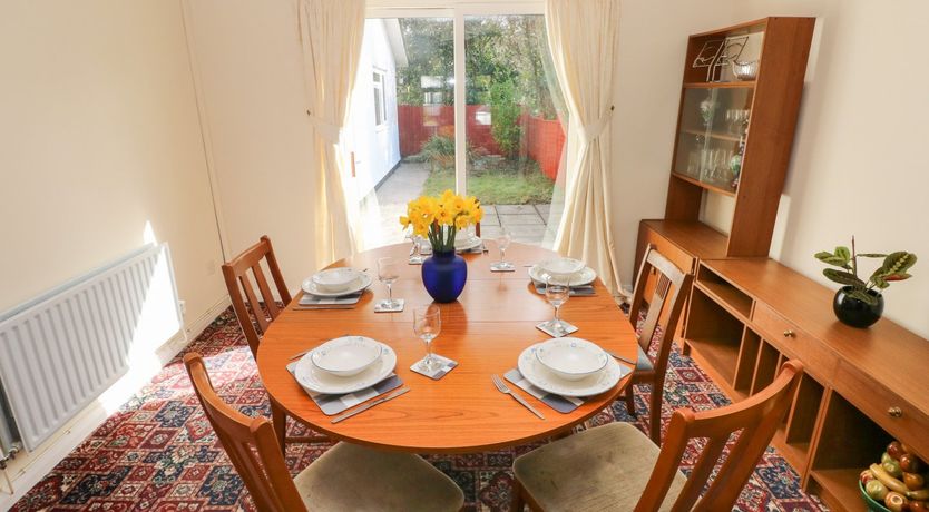 Photo of 13 Lyndhurst Avenue