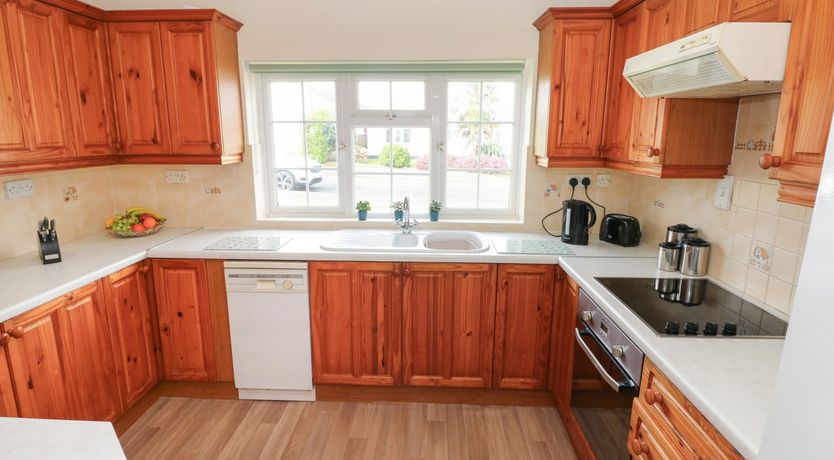 Photo of 13 Lyndhurst Avenue