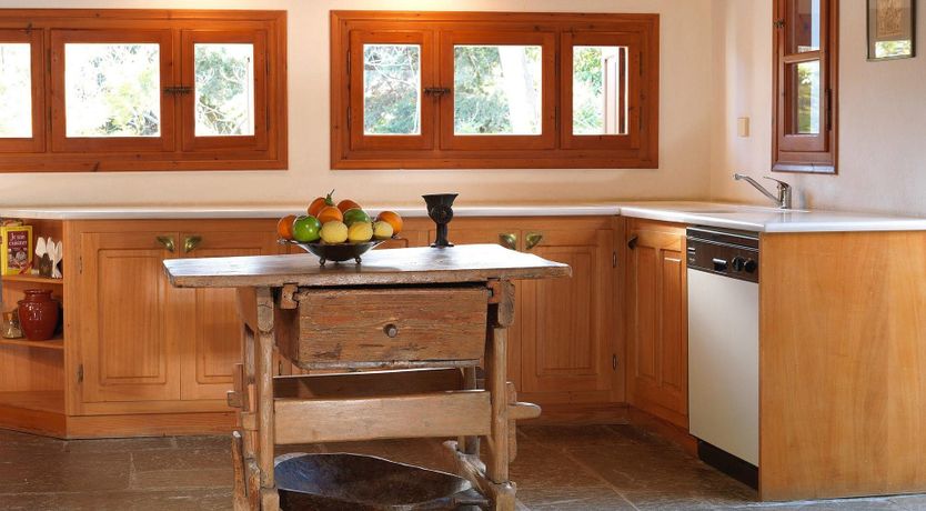 Photo of The Potter's Wheel