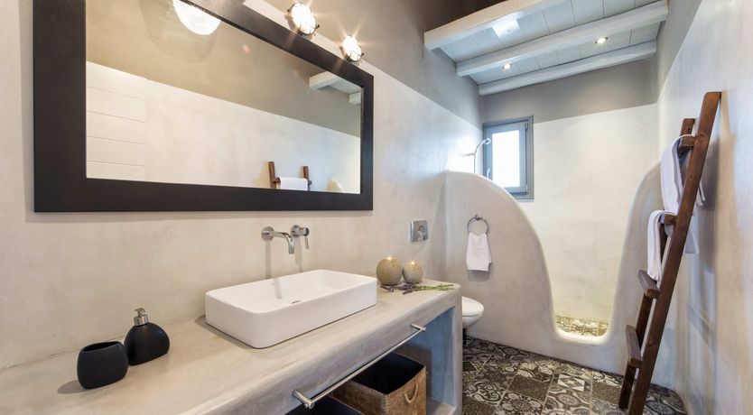 Photo of Swaying Waves