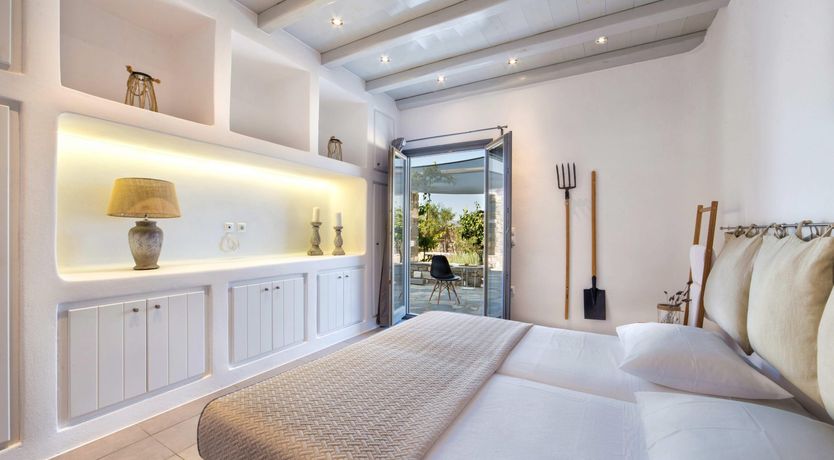 Photo of Swaying Waves