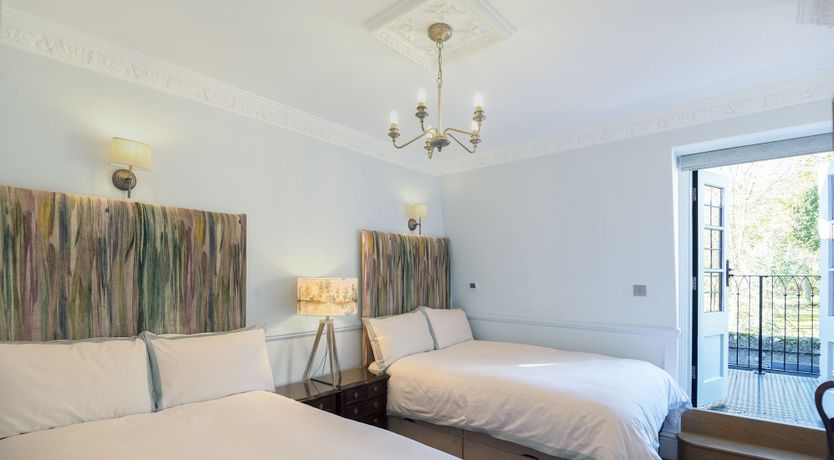 Photo of The Two Friars