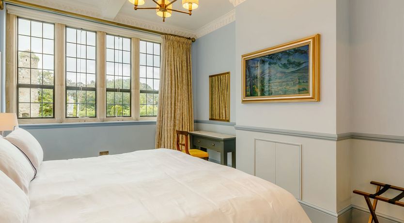 Photo of The Two Friars