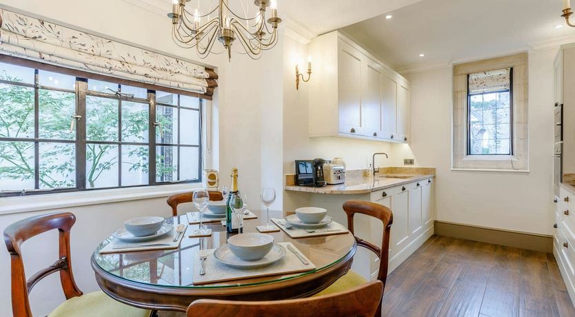 Photo of The Two Friars