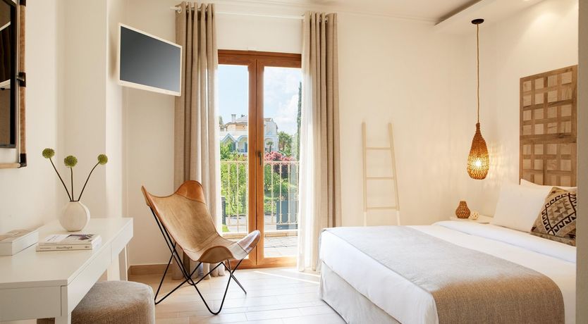 Photo of Jasmine & Glory