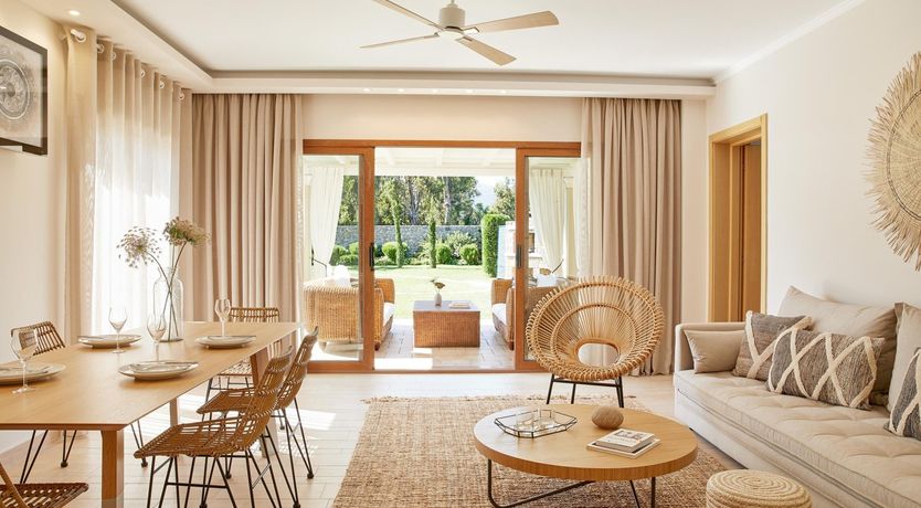 Photo of Jasmine & Glory