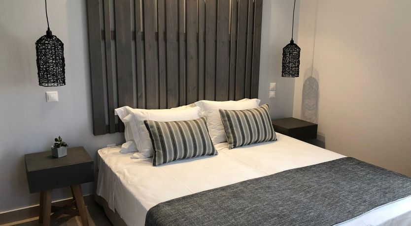 Photo of Jasmine & Glory