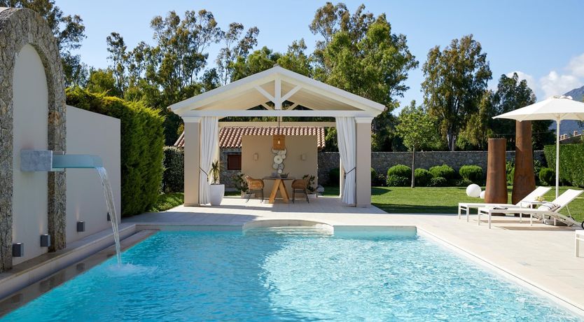 Photo of Jasmine & Glory